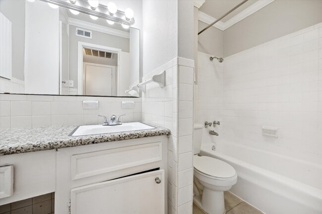 Photo - 201 Emerson St Unit 11