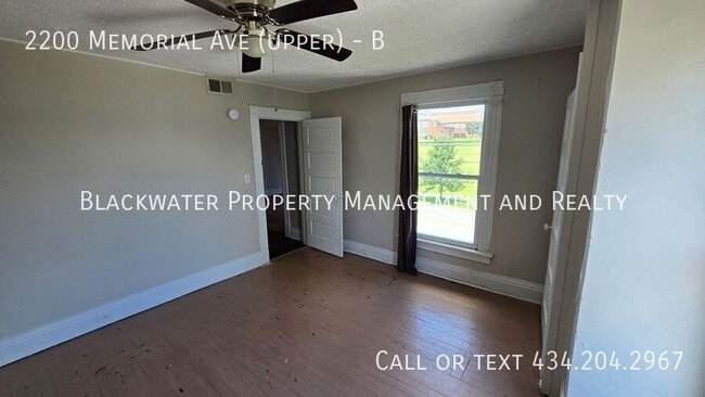 Photo - 2200 Memorial Ave Unit B