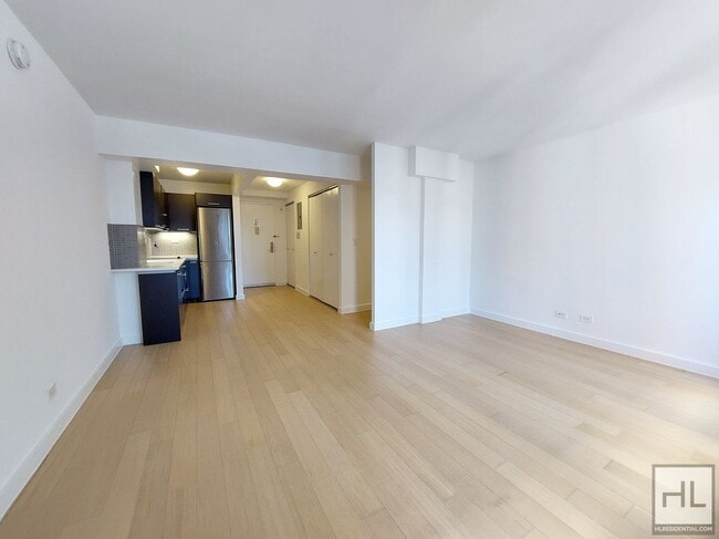 Photo - East 39th Street Unit 25F