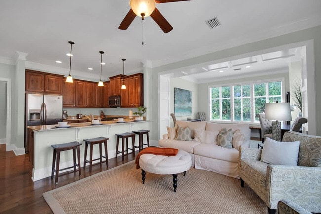 Photo - 165 W Bay St Unidad ID1244806P