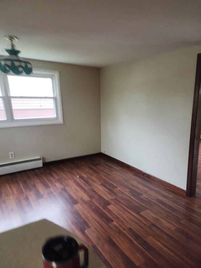 Building Photo - 601 Zimmer Ave Unit Apt B