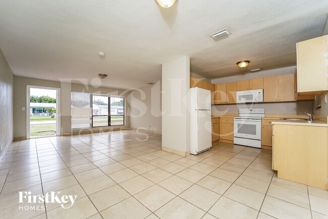 Photo - 1941 SW 38th Ave