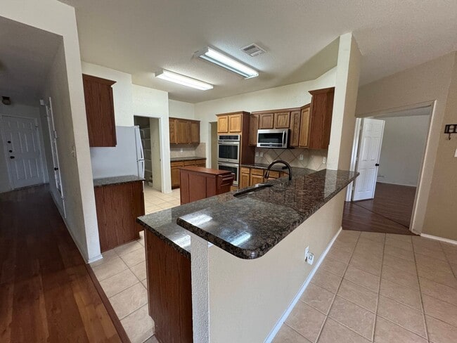 Photo - 204 Lottie Ln