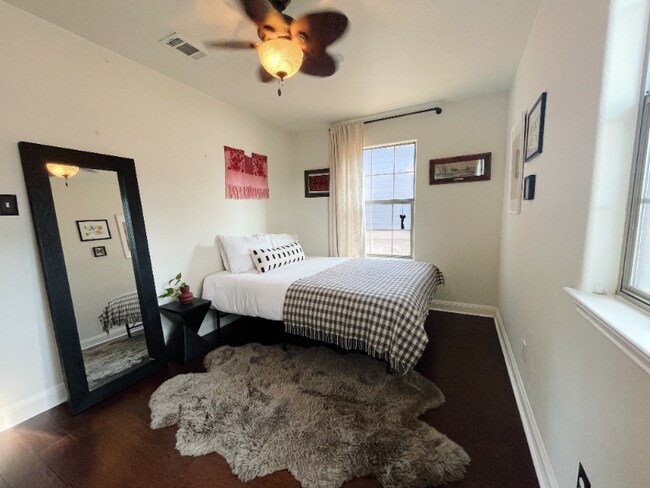 Photo - 7018 Crosswood Dr