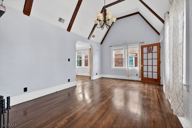 Photo - 2096 Lentz Ave