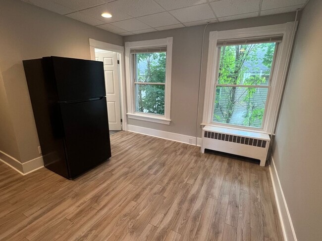 Photo - 68 Kenney St Unit 3