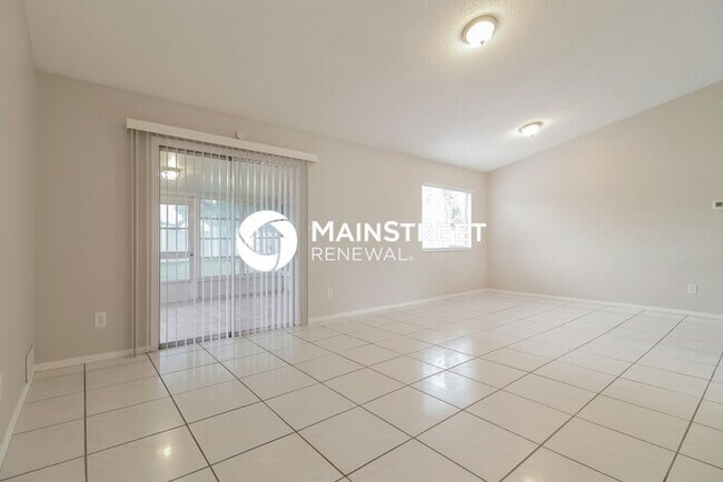 Photo - 3 Bedroom Pet-Friendly Home in Kissimmee, FL with Main Street Renewal