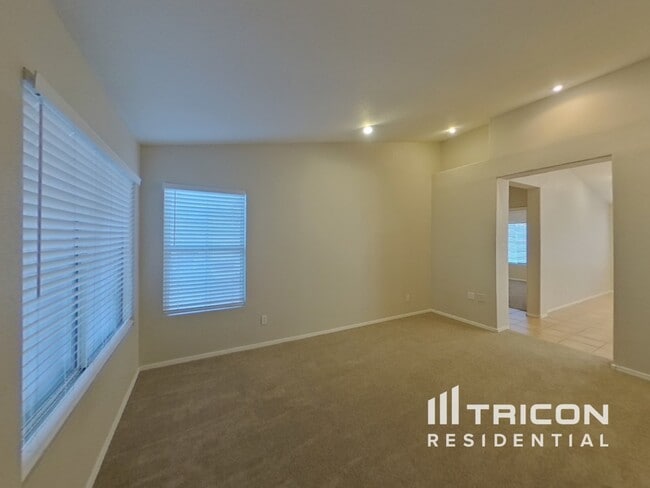 Photo - 1411 W Villa Theresa Dr