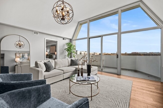 Photo - 700 7th St SW Unit 813