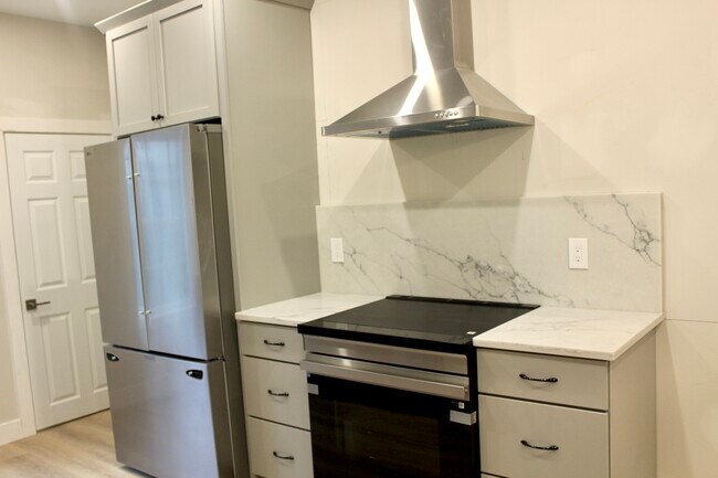 Photo - 264 Bowen St