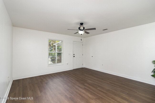 1230 Fern St