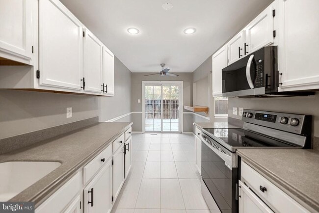 Photo - 6104 Old Brentford Ct