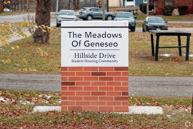 The Meadows Student Housing: Newly Renovated