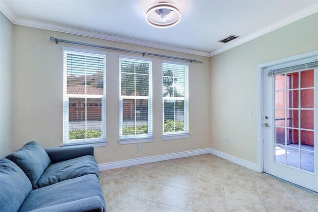 Photo - 2713 Via Murano Unit 214