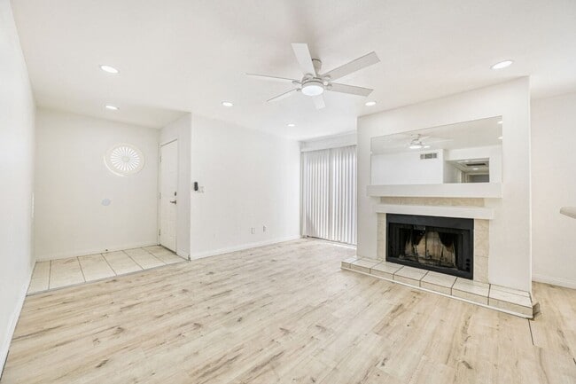 Photo - Upgraded 2 Bedroom Condo in a Gated Community!