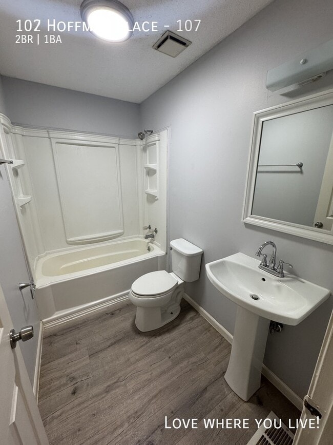Photo - 102 Hoffman Pl