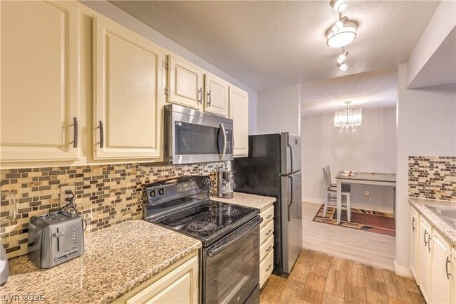 Photo - 5055 W Hacienda Ave Unidad 1037