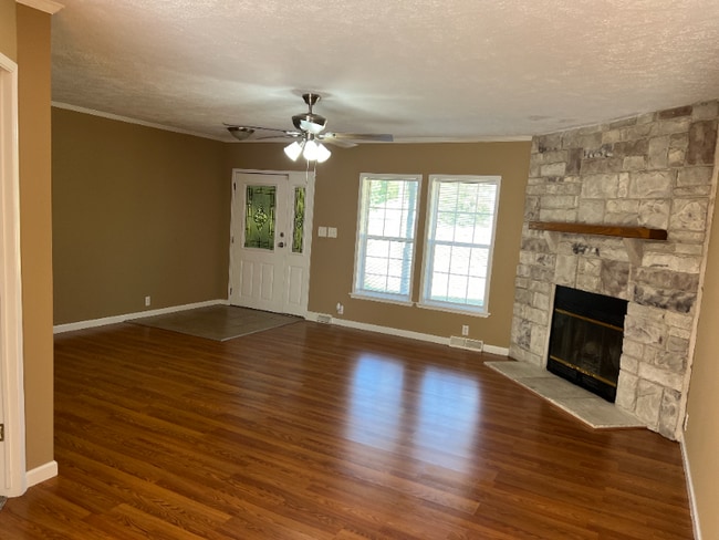 Photo - 420 Decker St