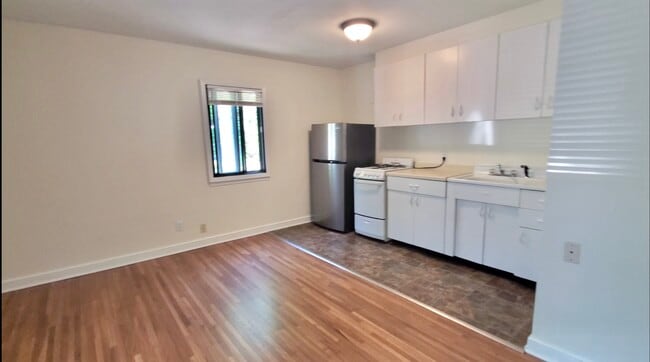 Photo - 1225 St Clair Avenue