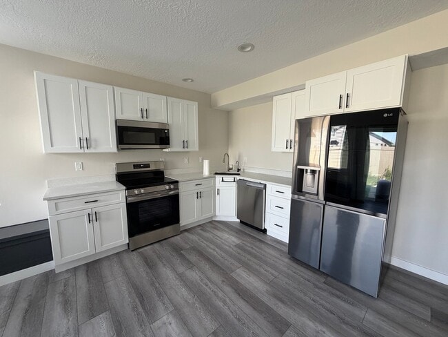 Photo - 4384 Lower Meadow Dr Unit B