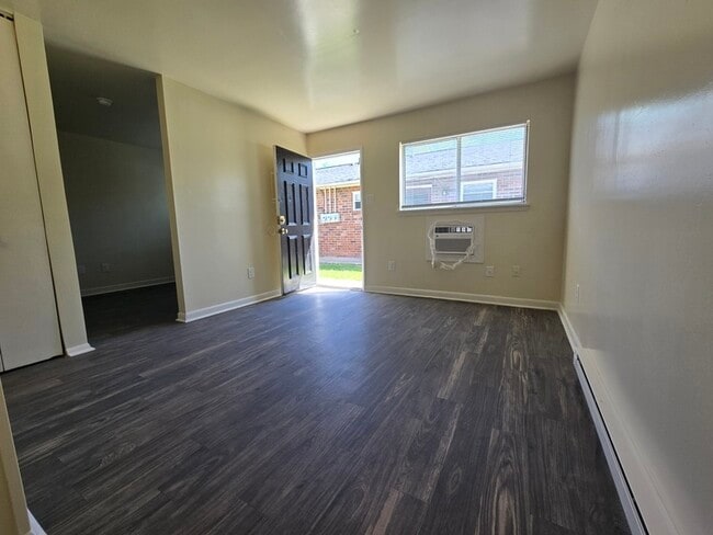 Photo - 1814 Williamsburg Rd Unit 10