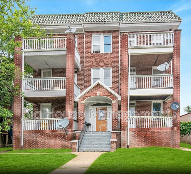 Building Photo - 4806 Liberty Heights Ave Unit 1 Rental