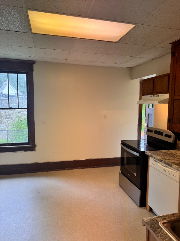 Photo - 727 W College Ave