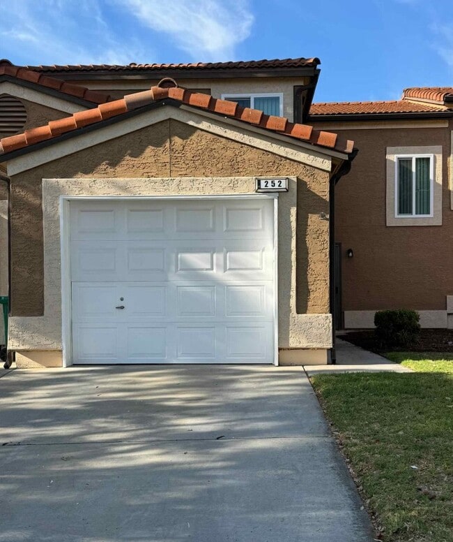 252 POWERS - Stuart Mesa - Military Housing