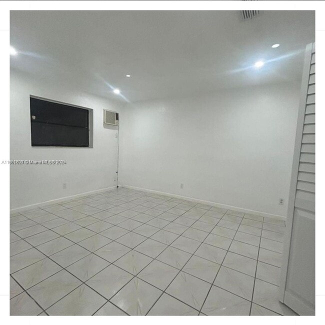 Photo - 1538 NW 52nd Ave Unit 2