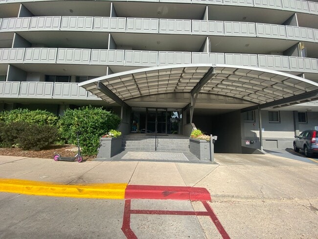 Photo - 1 bedroom High Rise Living Downtown