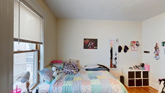 Photo - 95 Hillside St Unit 1