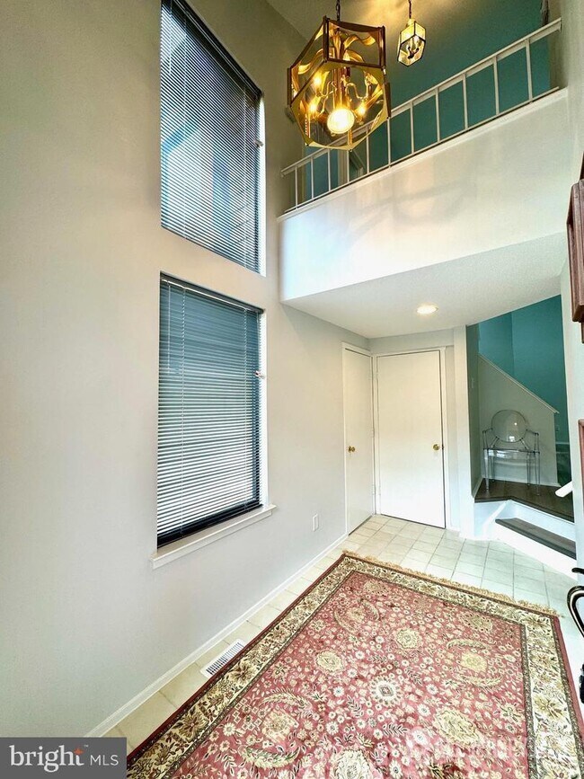 Photo - 104 Sayre Dr