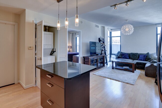 Living room - 1010 Massachusetts Ave NW Unidad 1010 Mass Rental