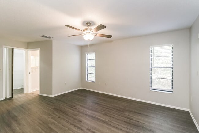 Photo - 12305 Drake Ln
