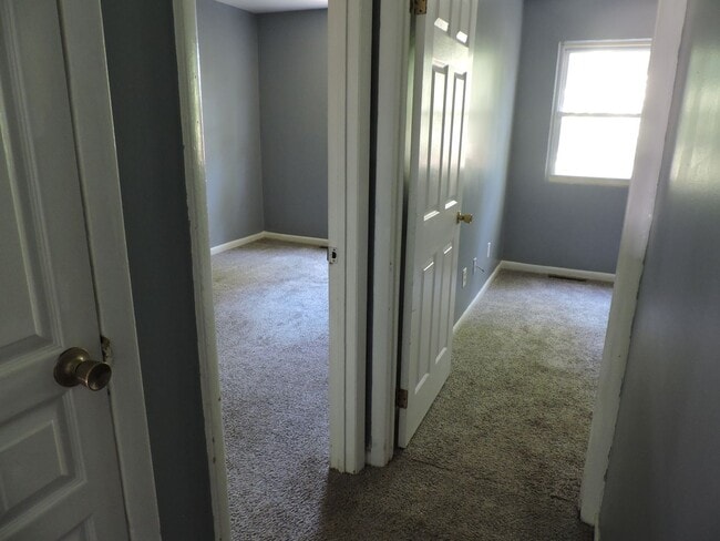 Photo - 143 Spruance Rd