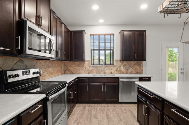 Photo - 243 Mancos Dr