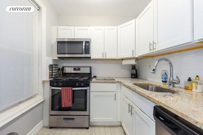 Photo - 1075 Grand Concourse