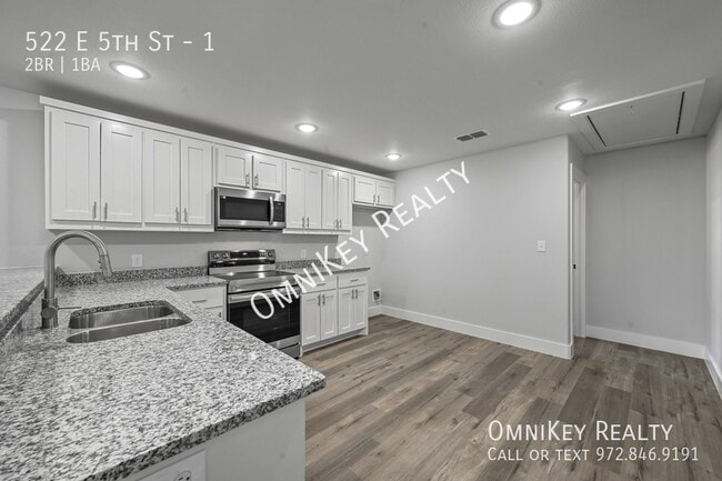 Photo - 522 E 5th St Unit 1
