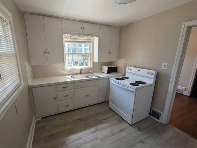 Photo - 1004 Lockland Ave