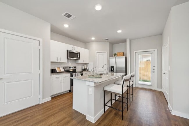 Building Photo - 445 Elevon Pkwy