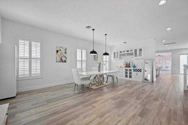 Photo - 1127 Faulkner Ter