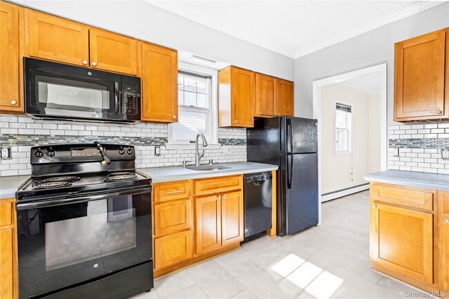 Photo - 250 West Ave