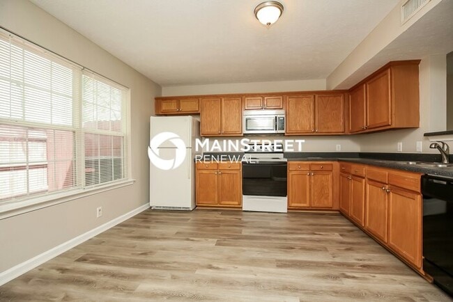 Photo - 2 Bedroom Pet-Friendly Home in La Vergne, TN with Main Street Renewal