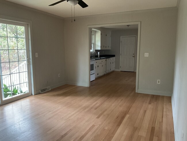 Photo - 1395 W Lenevar Dr