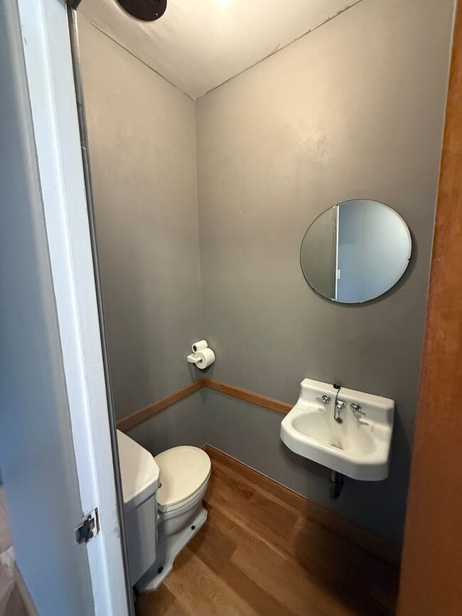 Photo - 900 N St Unit 900B