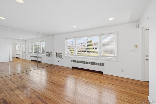 Photo - 31 Evelyn Ln