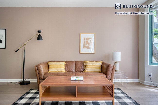 Photo - 2 Townsend St Unidad FL2-ID1400