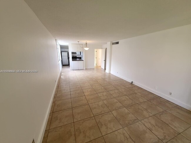 Photo - 9440 Live Oak Pl Unit 201