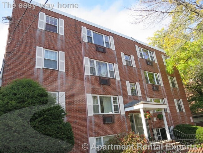 Building Photo - 21 Franklin St Unit #14