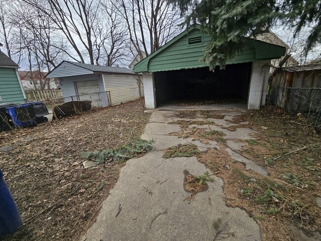 Photo - 3714 E 50th St